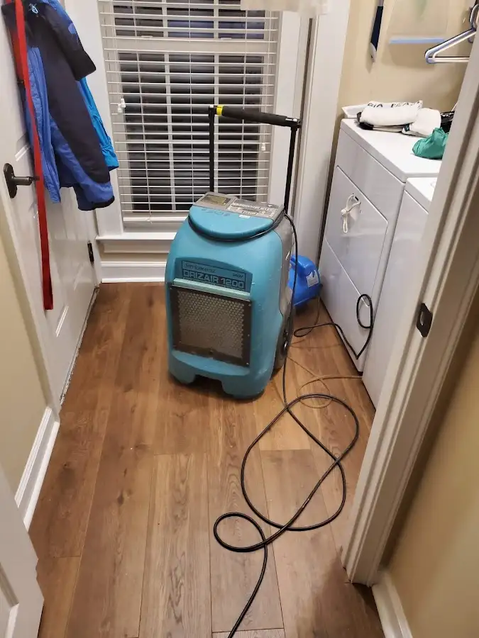 Commercial dehumidifier deployed for Flood Damage Cleanup in Lake Charles